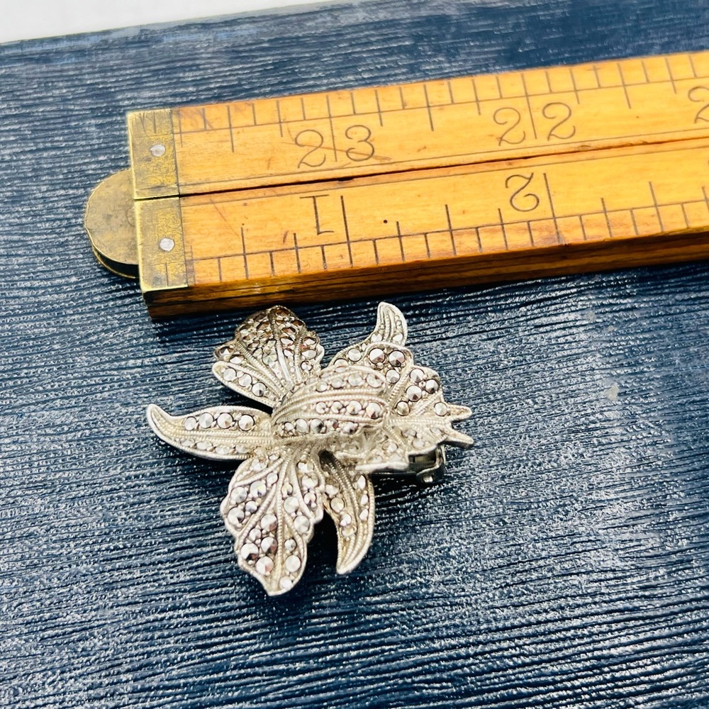 Vintage silver clip on marcasite paved iris floral earrings exquisite - Picture 7 of 14